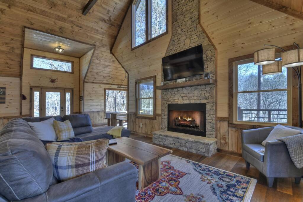 Rosewood Retreat - Hot Tub Fire Pit Pool Table Villa Blue Ridge Eksteriør billede