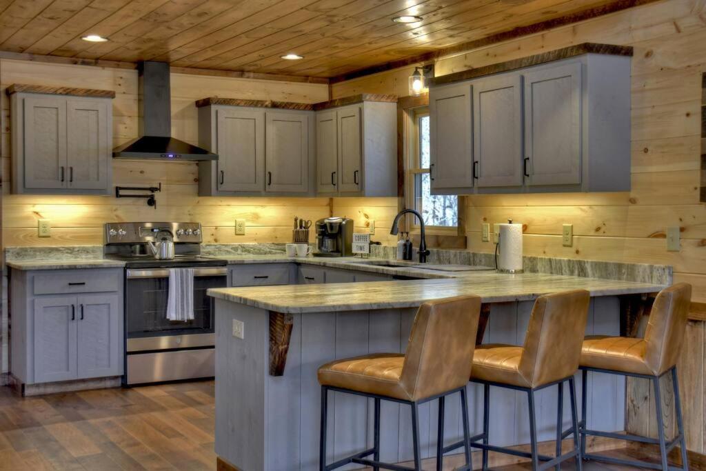 Rosewood Retreat - Hot Tub Fire Pit Pool Table Villa Blue Ridge Eksteriør billede