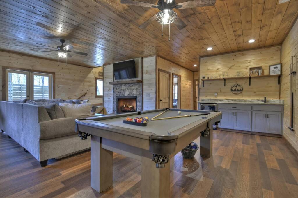 Rosewood Retreat - Hot Tub Fire Pit Pool Table Villa Blue Ridge Eksteriør billede